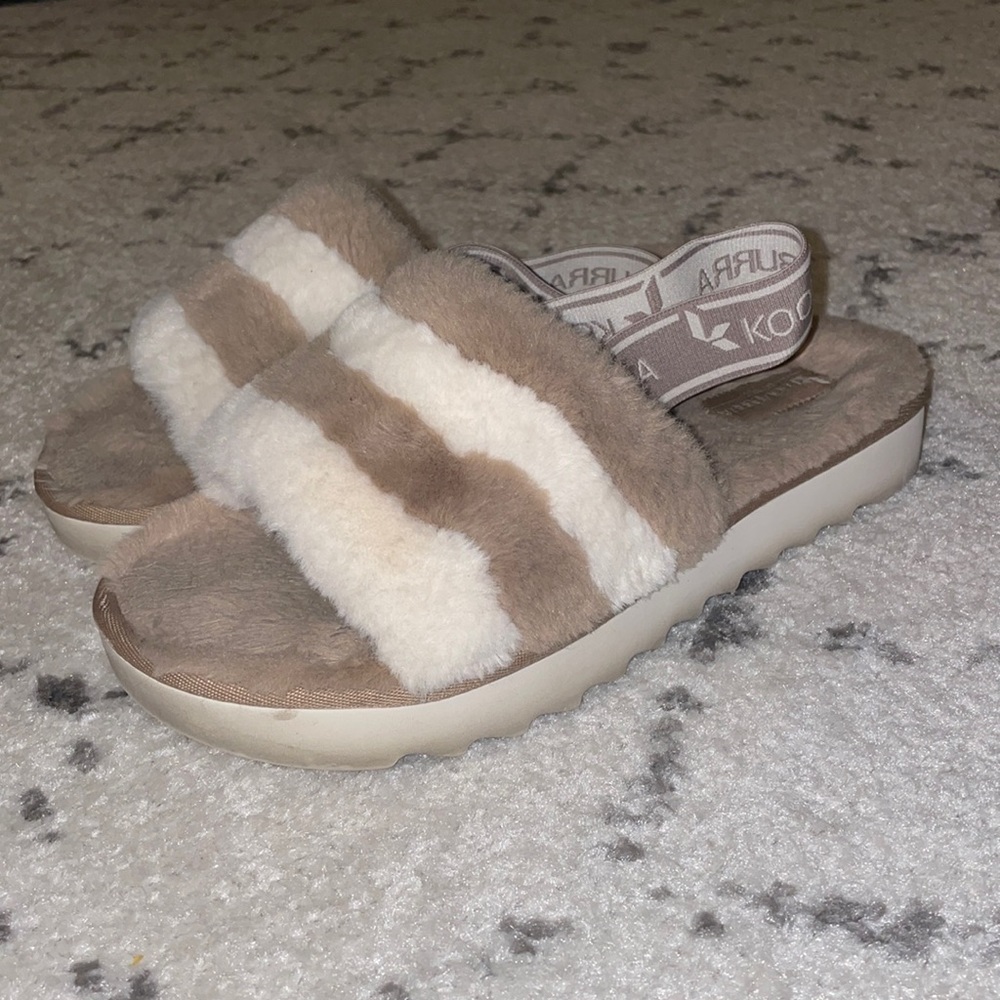 Kookaburra by UGG Sandal Slippers
